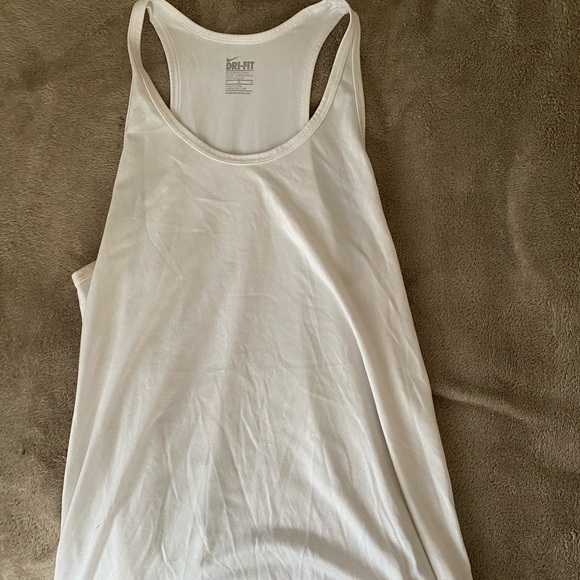 Nike racer back workout tank top - runs small - Picture 1 of 3